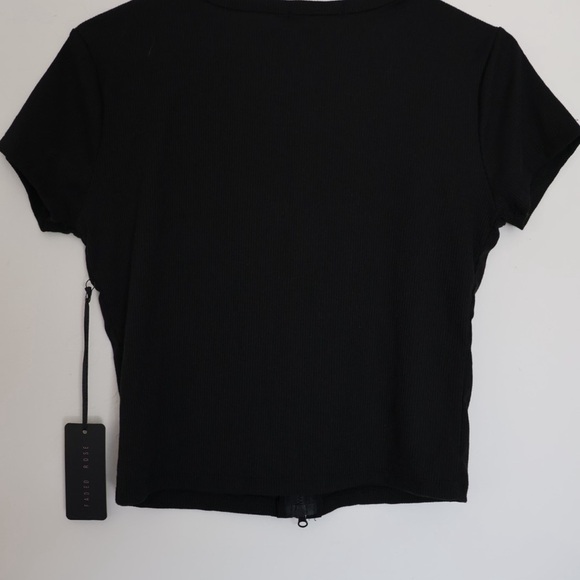 Black Zip-Up Women's Top‎ - Picture 5 of 5